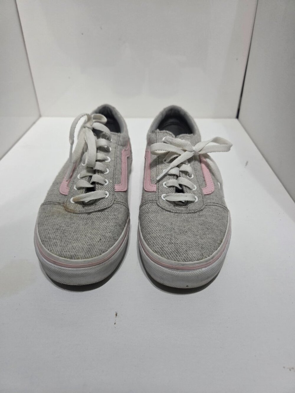 Womens Size 5 VANS OFF the WALL Heather Gray and Pink Size 6 Style #500714